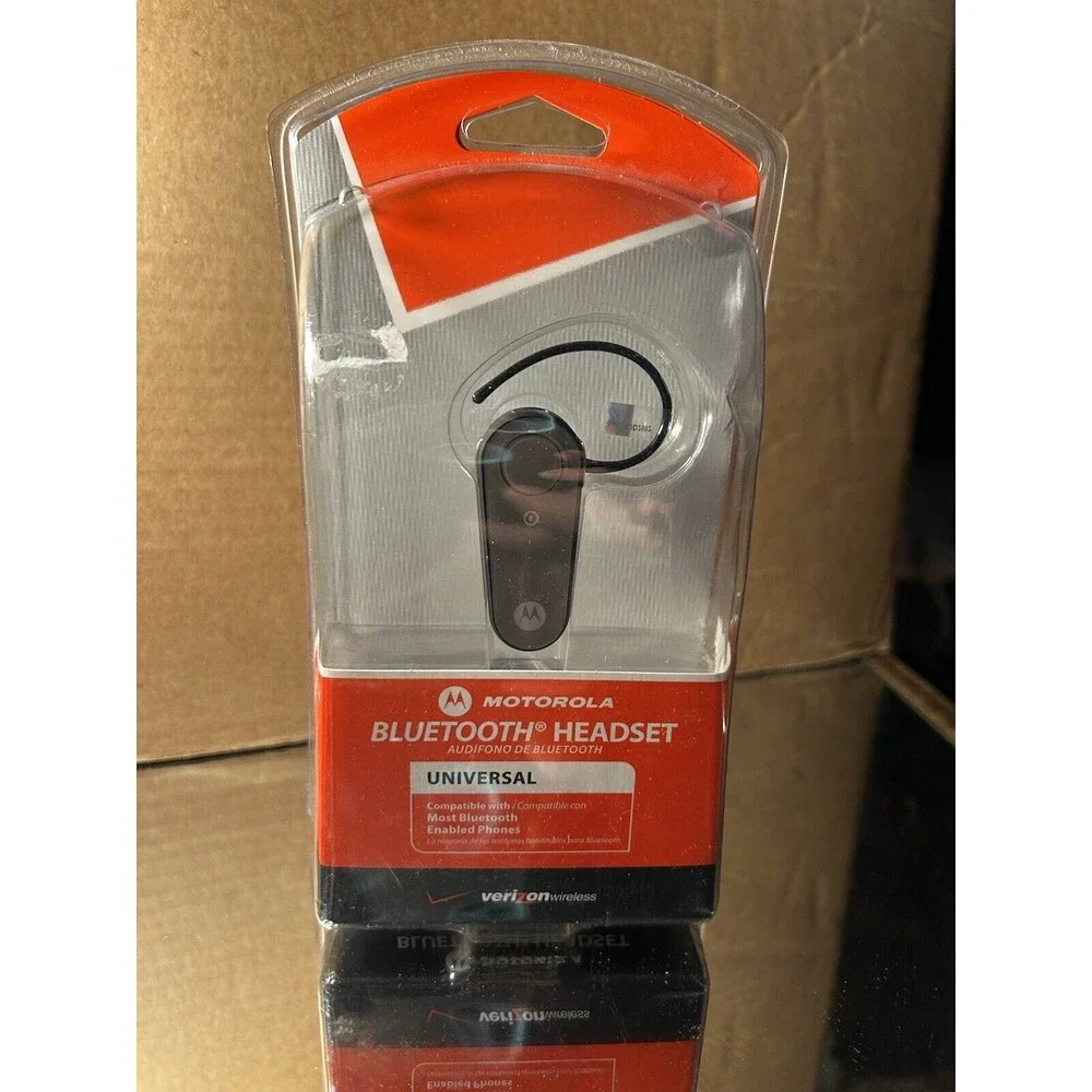 Motorola MBT385Z Silver Ear-Hook Headset